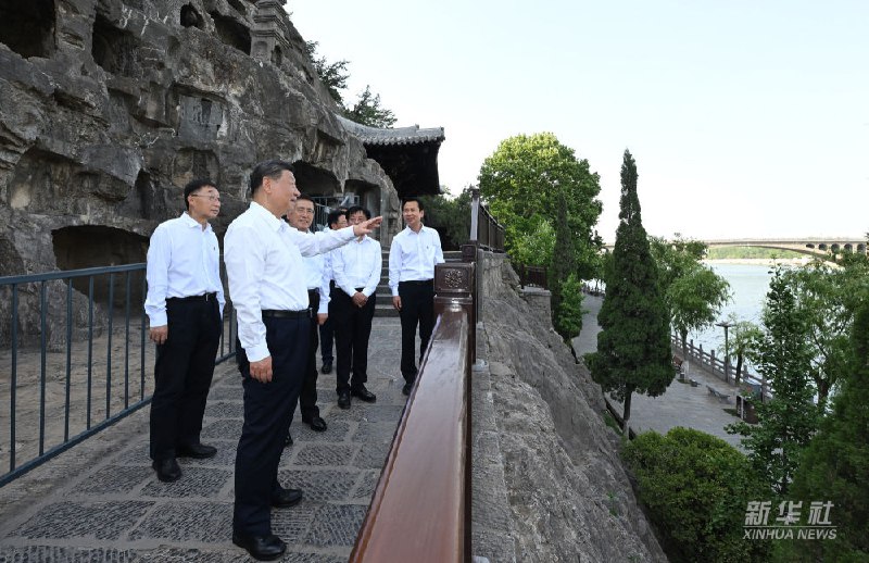 习近平在河南洛阳市考察调研19日下午，习近平总书记在河南省洛阳市先后考察了洛阳轴承集团股份有限公司、白马寺和龙门石窟，了解当地加快先进制造业发展、加强历史文化遗产保护利用、推动文旅产业高质量发展等情况